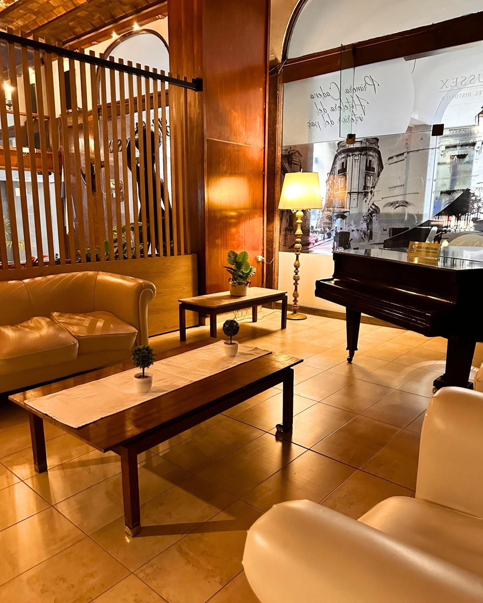 Hotel Sussex Cordoba Bagian luar foto